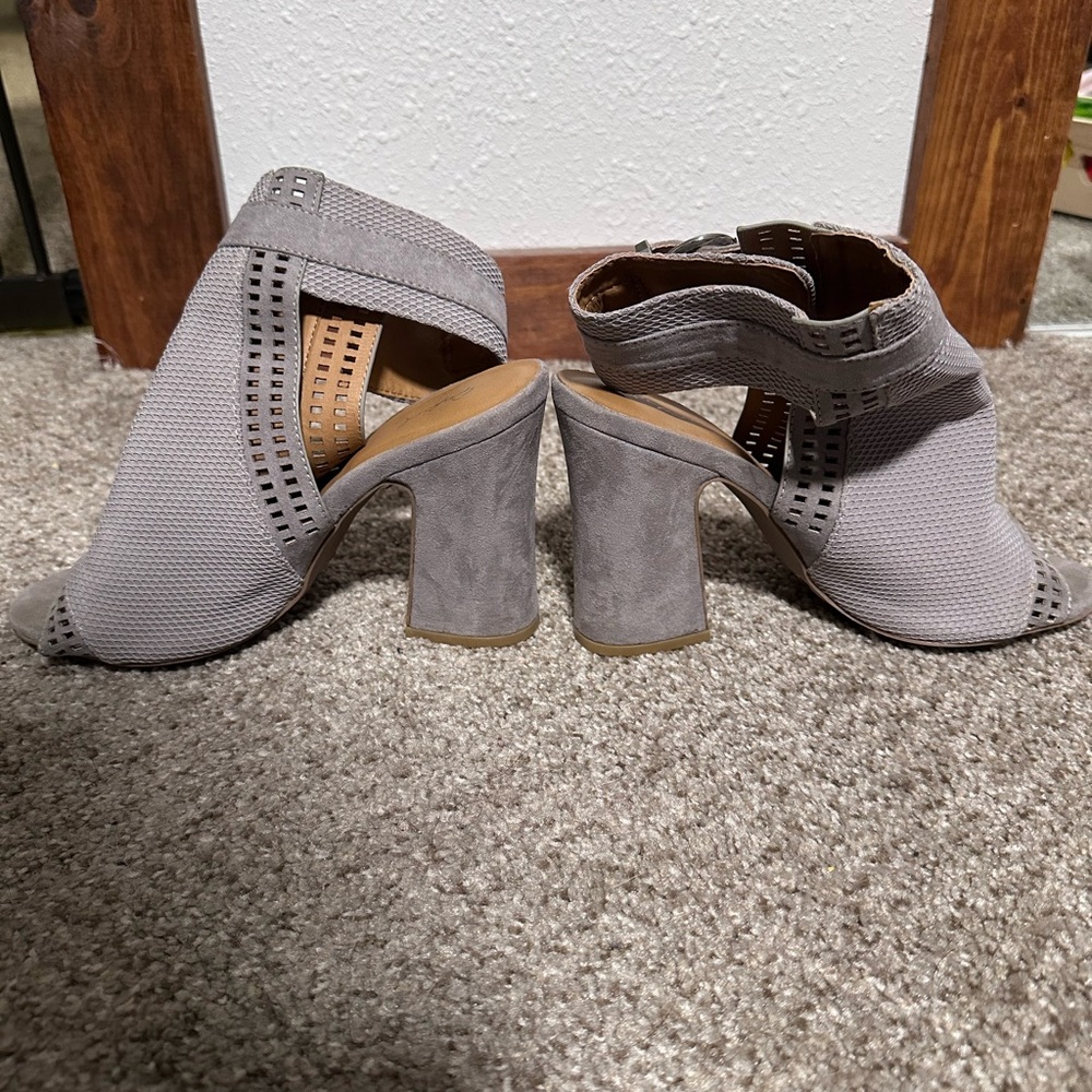 Gray Women's Wide Heel Sandals